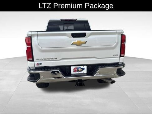 Used 2024 Chevrolet Silverado 2500 LTZ w/ LTZ Premium Package AWD/4WD image 7