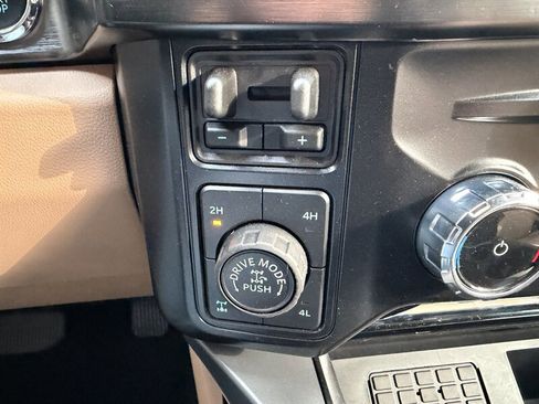 Used 2026 Ford F350 Lariat w/ Tremor Off-Road Package image 43