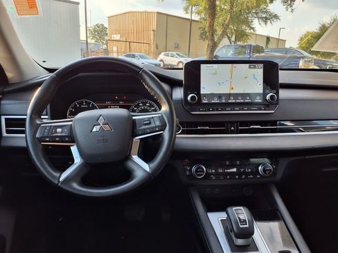 Used 2022 Mitsubishi Outlander SEL AWD/4WD image 13