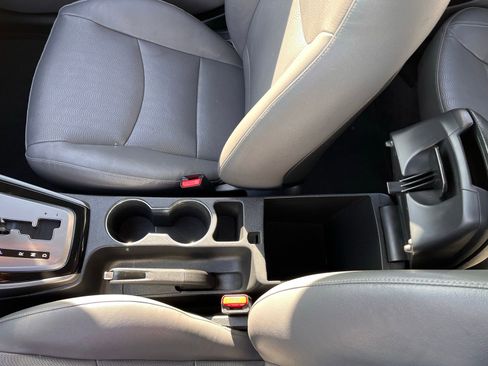 Used 2013 Hyundai Elantra Limited w/ Technology Pkg image 27