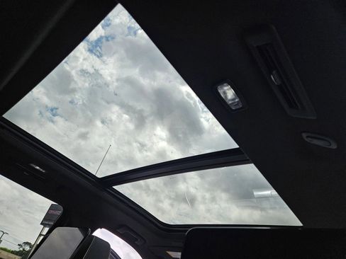 New 2026 GMC Yukon Elevation w/ Elevation Premium Package image 31