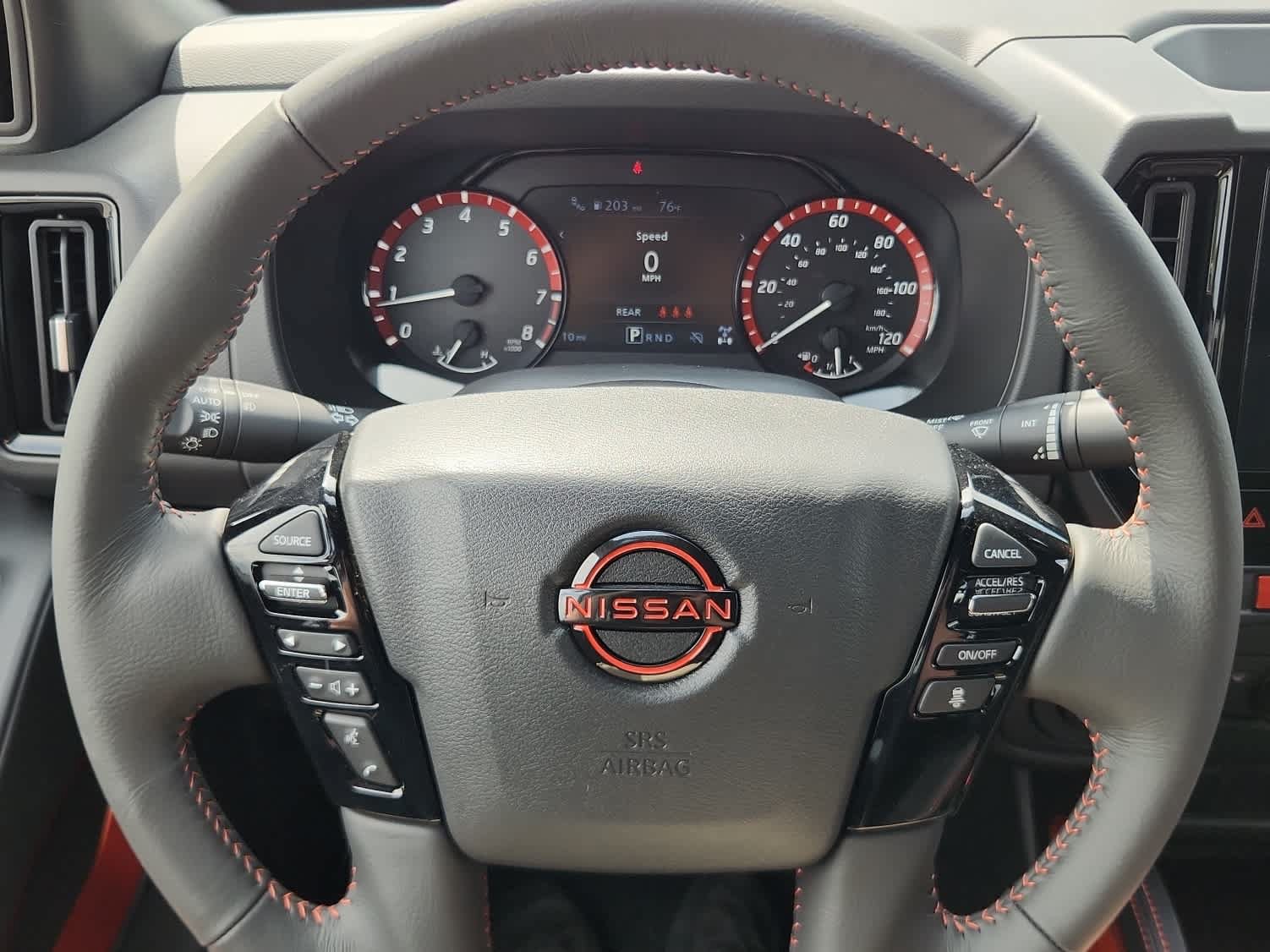 Used 2025 Nissan Frontier PRO-4X AWD/4WD image 15
