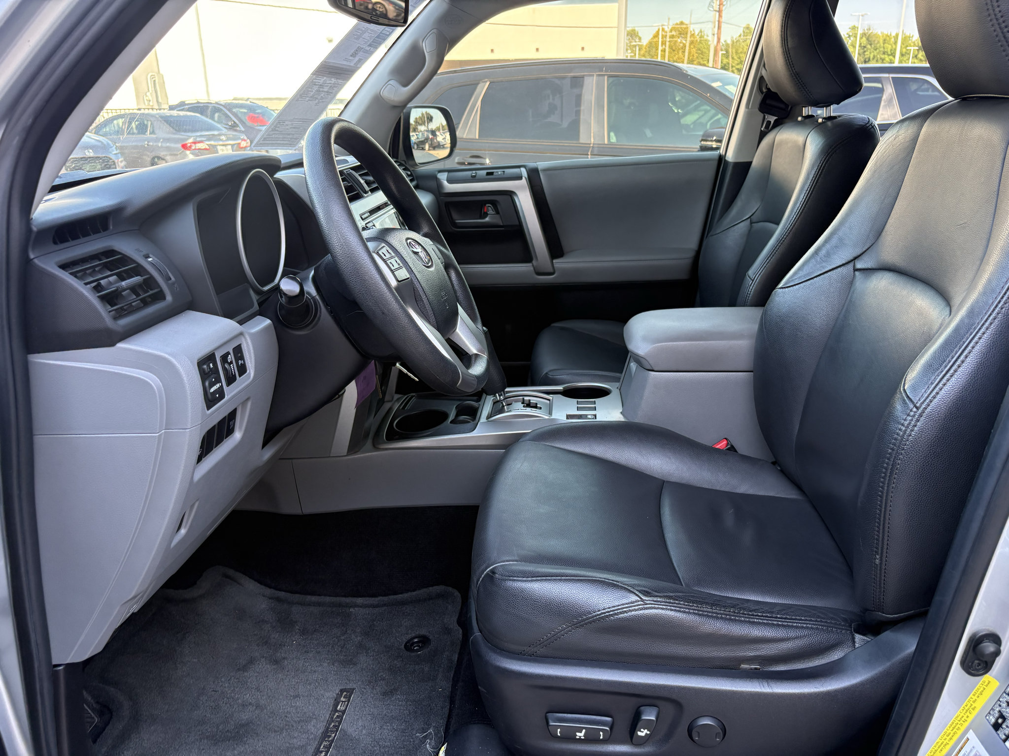 Used 2013 Toyota 4Runner SR5 RWD image 10