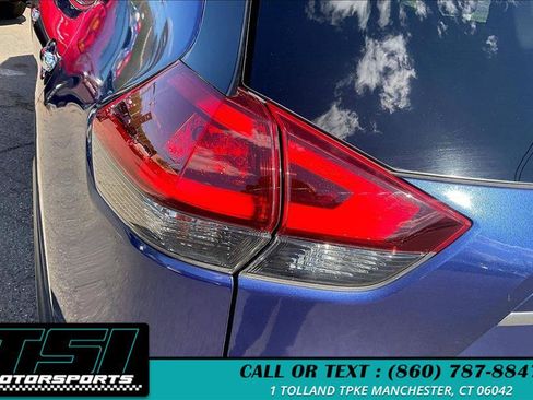 Used 2019 Nissan Rogue SV w/ Premium Package AWD/4WD image 30