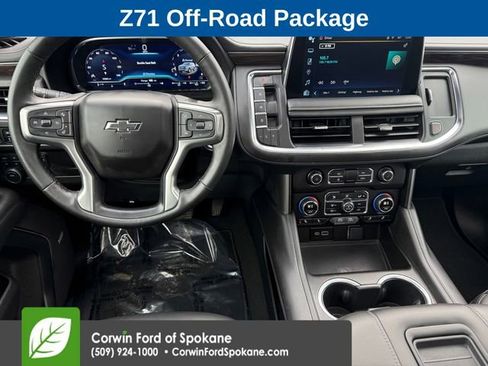 Used 2024 Chevrolet Tahoe Z71 w/ Luxury Package image 3