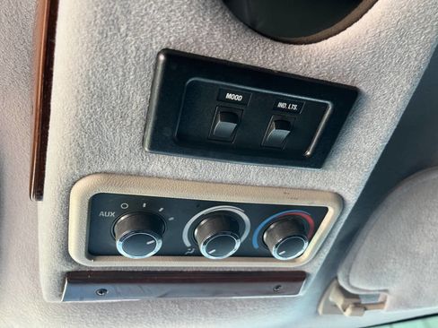 Used 2012 Chevrolet Express 1500 image 40