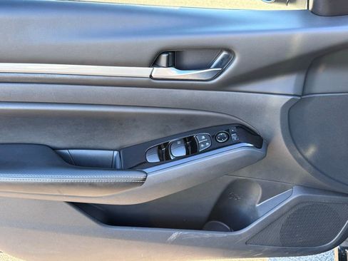 Used 2023 Nissan Altima 2.5 SV image 26