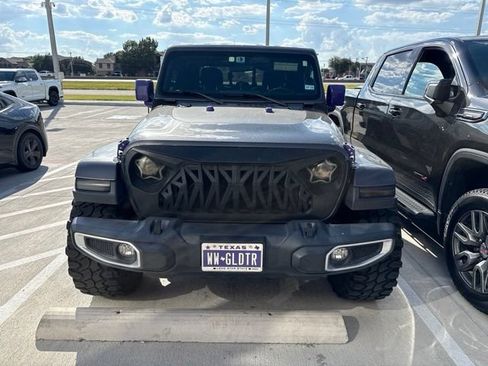 Used 2021 Jeep Gladiator Overland AWD/4WD image 3