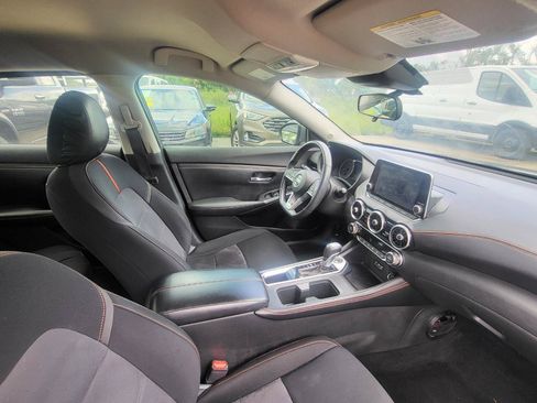 Used 2021 Nissan Sentra SR FWD image 27