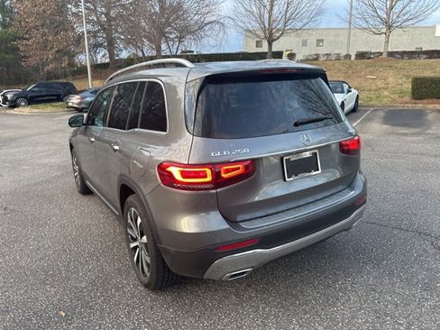 Certified 2021 Mercedes-Benz GLB 250 4MATIC image 7
