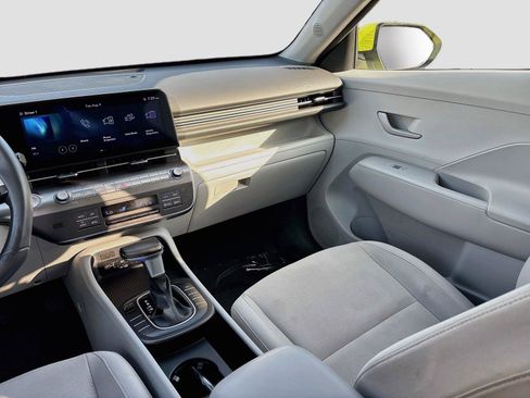 Used 2025 Hyundai Kona SEL FWD image 21