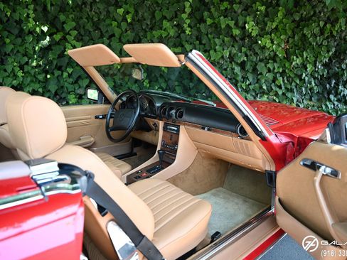Used 1987 Mercedes-Benz 560 SL image 26