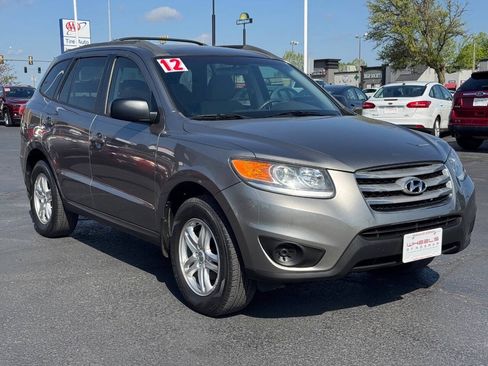 Used 2012 Hyundai Santa Fe GLS FWD image 3