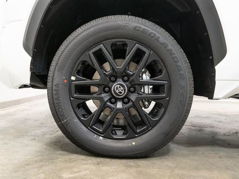 New 2026 Toyota Tundra Limited AWD/4WD image 11