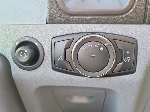 Used 2019 Ford Transit 350 XLT image 14