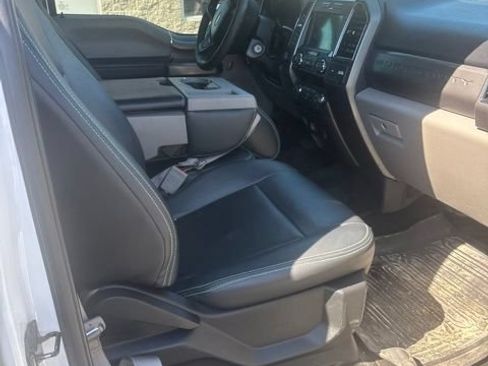 Used 2019 Ford F350 XLT w/ XLT Premium Package AWD/4WD image 8
