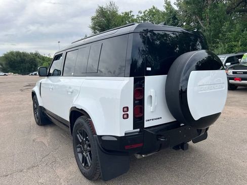 Used 2025 Land Rover Defender 110 X-Dynamic SE AWD/4WD image 3