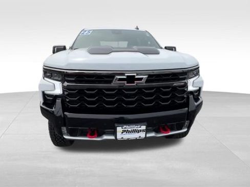 Certified 2025 Chevrolet Silverado 1500 ZR2 w/ Technology Package AWD/4WD image 11