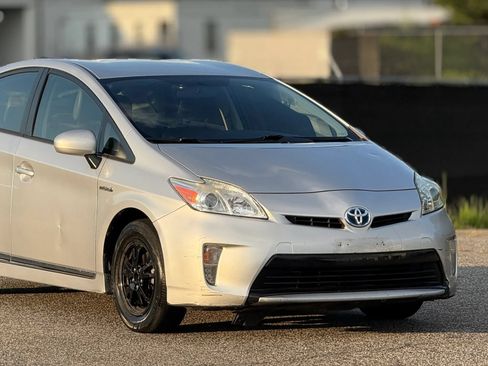 Used 2014 Toyota Prius Three FWD image 15