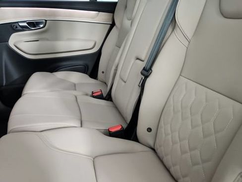 Certified 2026 Volvo XC90 B6 Plus w/ Protection Package Premier AWD/4WD image 29