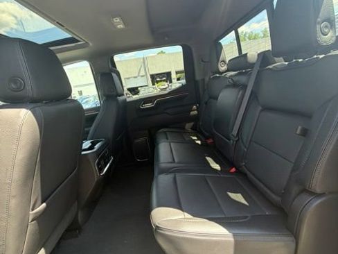 Used 2023 GMC Sierra 1500 Denali w/ Denali Reserve Package AWD/4WD image 21