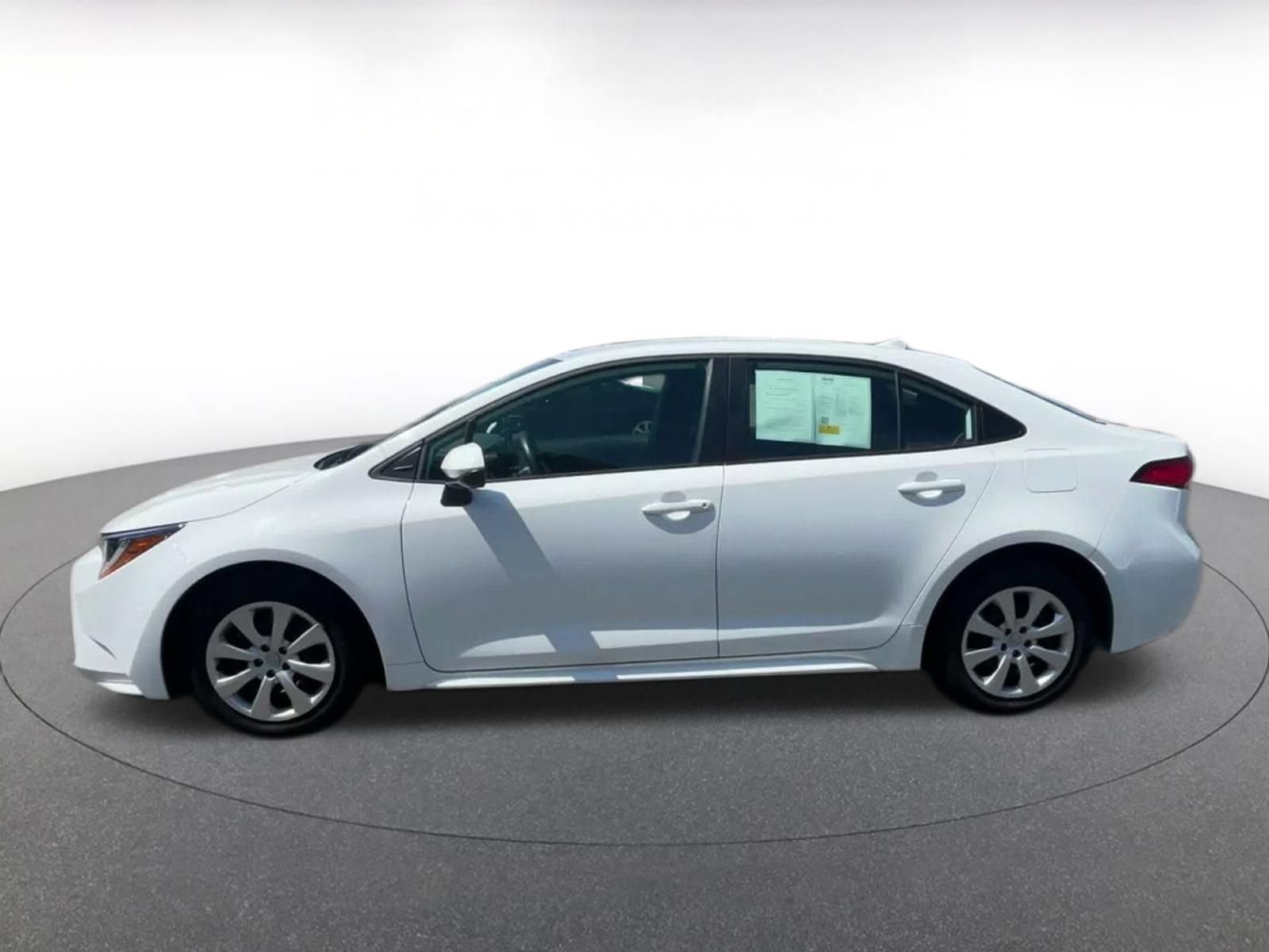 Used 2025 Toyota Corolla LE FWD image 8