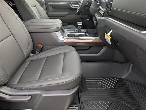 New 2026 Chevrolet Silverado 1500 LT Trail Boss w/ Convenience Package II image 12