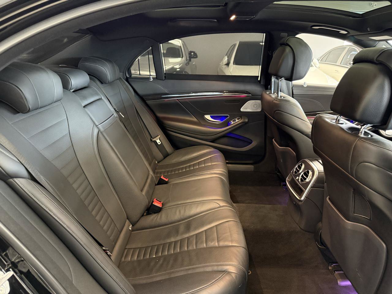 Used 2018 Mercedes-Benz S 560 Sedan image 22