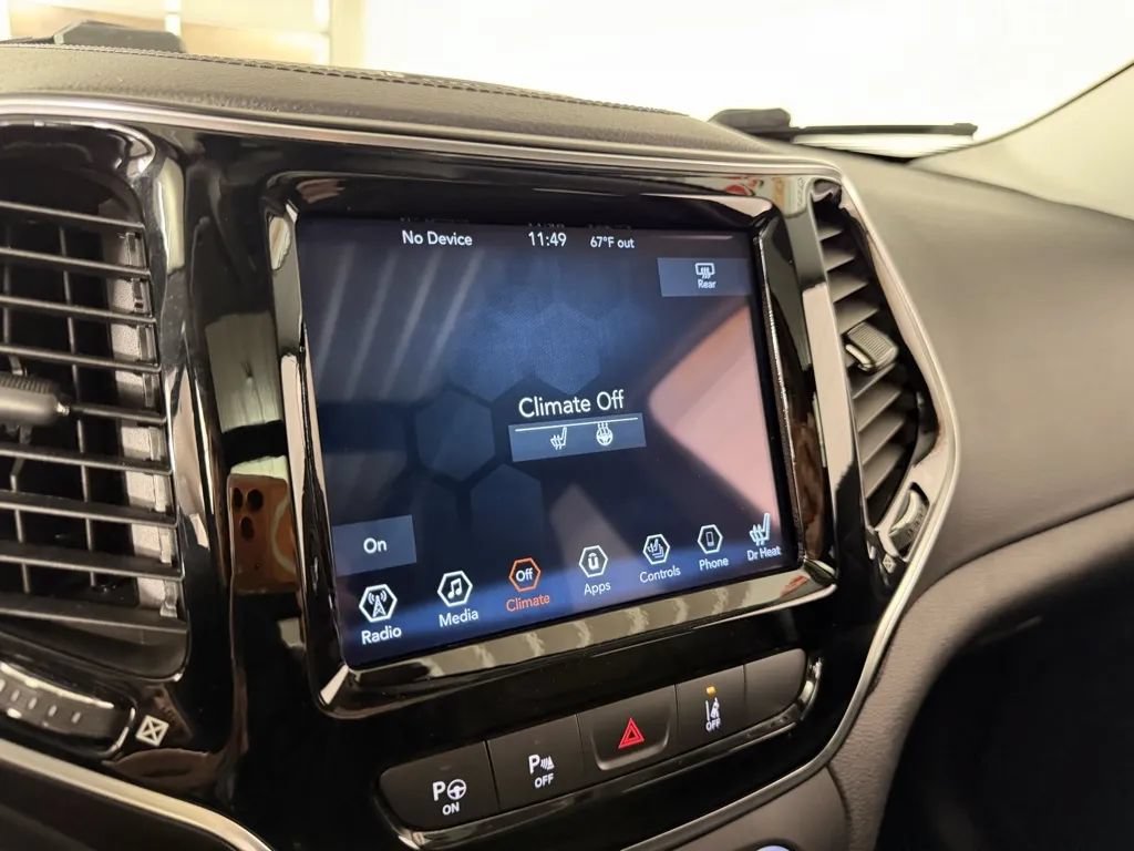 Used 2021 Jeep Cherokee Limited AWD/4WD image 23