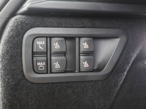 Used 2026 BMW X7 xDrive40i w/ M Sport Package image 27