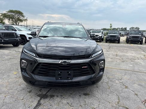 Used 2024 Chevrolet Blazer RS w/ Enhanced Convenience Package AWD/4WD image 2