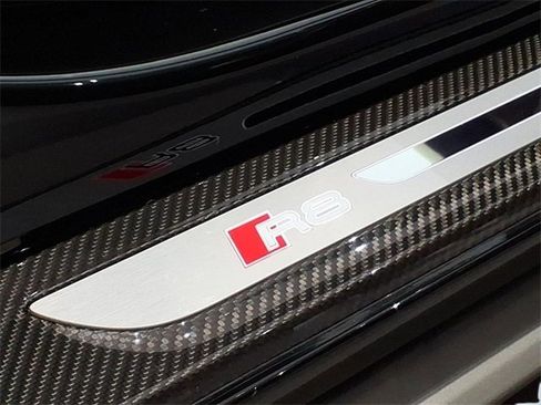 Used 2020 Audi R8 V10 performance image 13