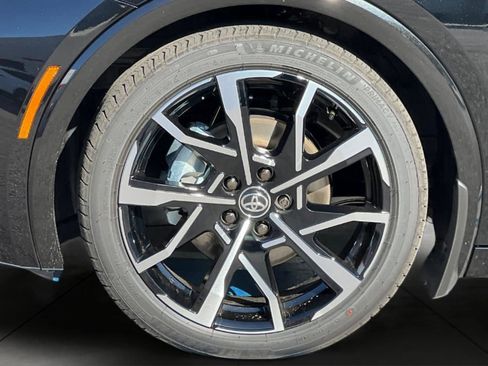 New 2026 Toyota Prius Plug-In Hybrid FWD image 33