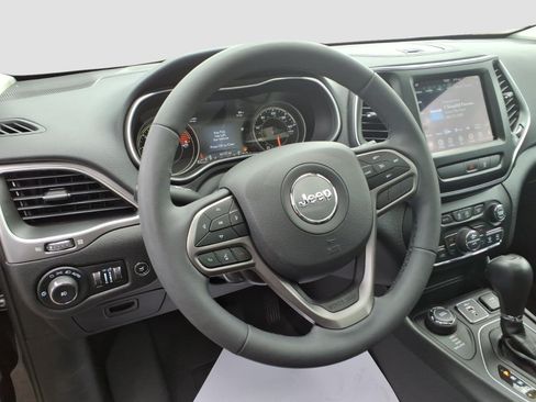Used 2022 Jeep Cherokee Latitude Lux w/ Sun & Sound Group AWD/4WD image 12