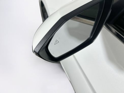 Used 2024 Hyundai Elantra Limited FWD image 16
