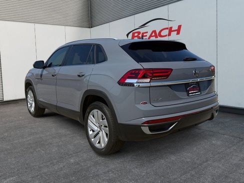 Used 2022 Volkswagen Atlas Cross Sport SE w/ Panoramic Sunroof Package FWD image 11