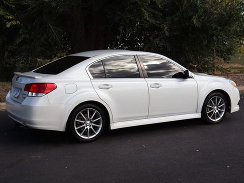 Used 2010 Subaru Legacy 2.5GT Limited image 4
