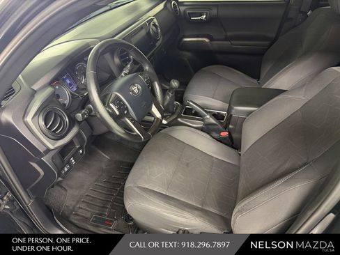 Used 2016 Toyota Tacoma TRD Sport w/ Towing Package AWD/4WD image 21