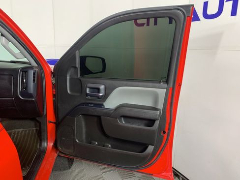 Used 2018 Chevrolet Silverado 1500 Custom w/ Custom Value Package image 38