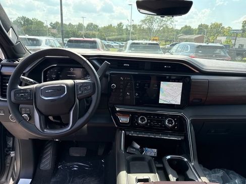 New 2026 GMC Sierra 2500 Denali Ultimate AWD/4WD image 15