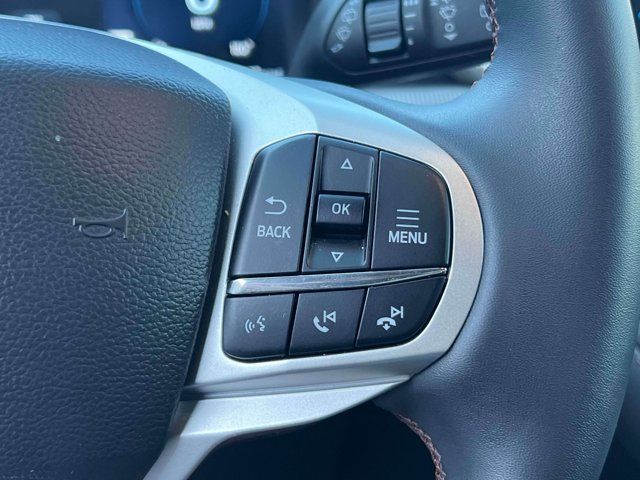 Used 2026 Ford Explorer Active AWD/4WD image 28