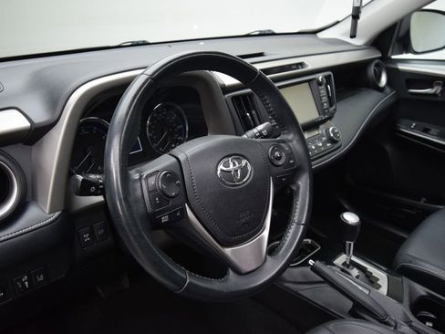 Used 2018 Toyota RAV4 Limited image 15
