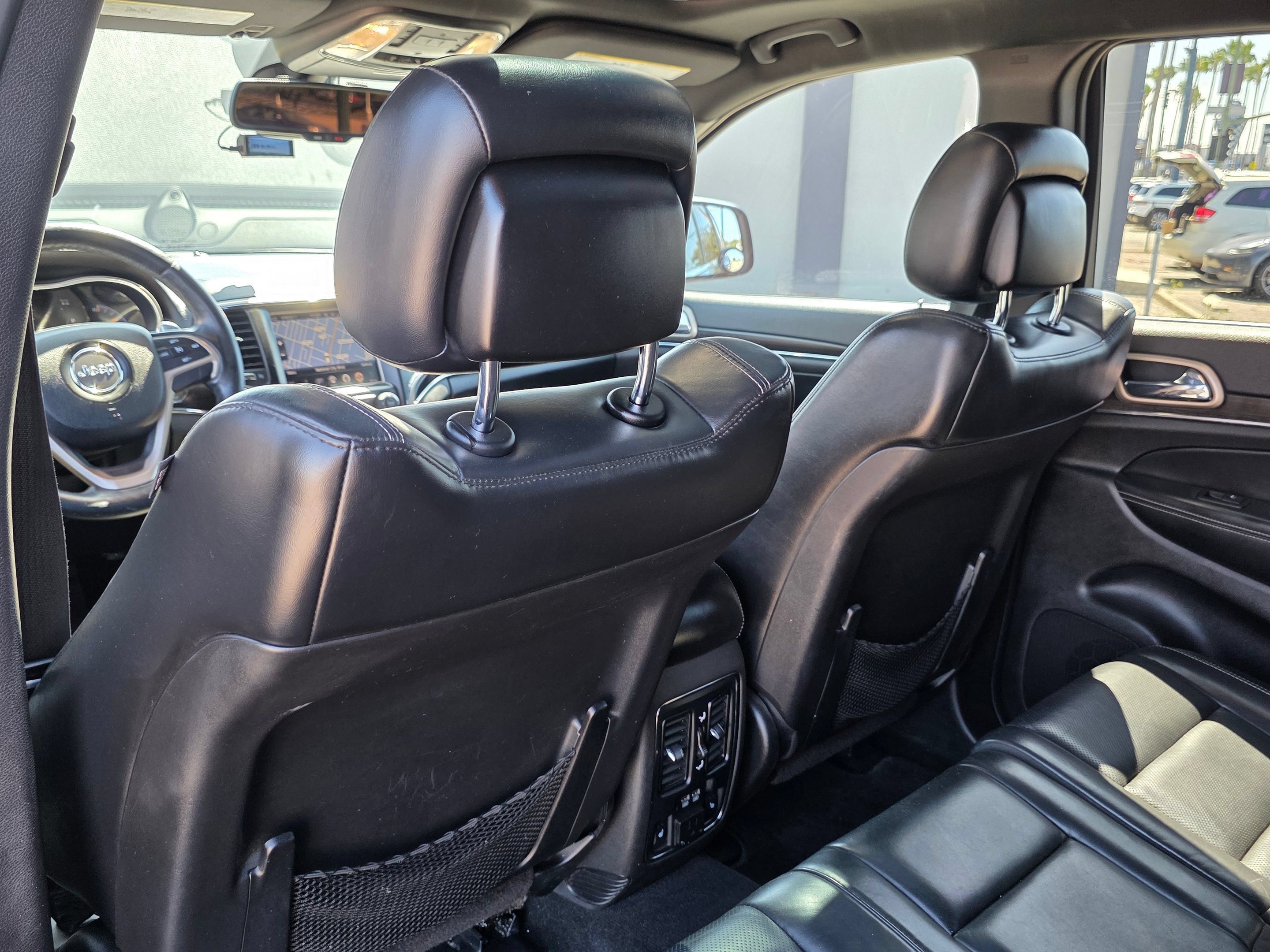 Used 2014 Jeep Grand Cherokee Limited w/ Luxury Group II RWD image 21
