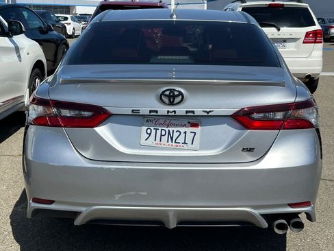 Used 2021 Toyota Camry SE w/ Convenience Package image 5