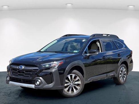 Used 2025 Subaru Outback Limited AWD/4WD image 2