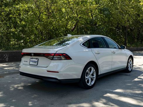 Used 2023 Honda Accord LX image 9