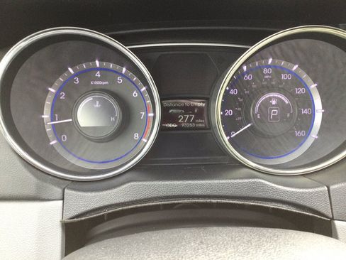 Used 2013 Hyundai Sonata SE w/ Navigation & Sunroof Pkg FWD image 24