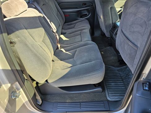 Used 2005 Chevrolet Silverado 2500 LS image 20