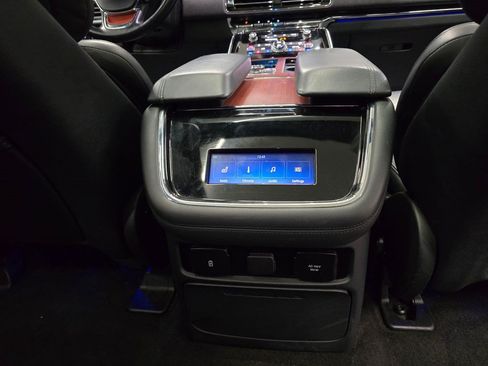 Used 2023 Lincoln Navigator L Reserve AWD/4WD image 39