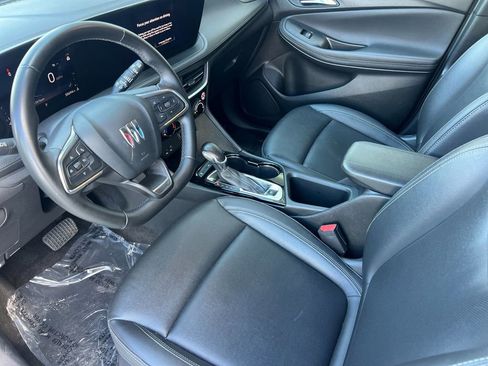 Used 2024 Buick Encore GX Sport Touring image 9